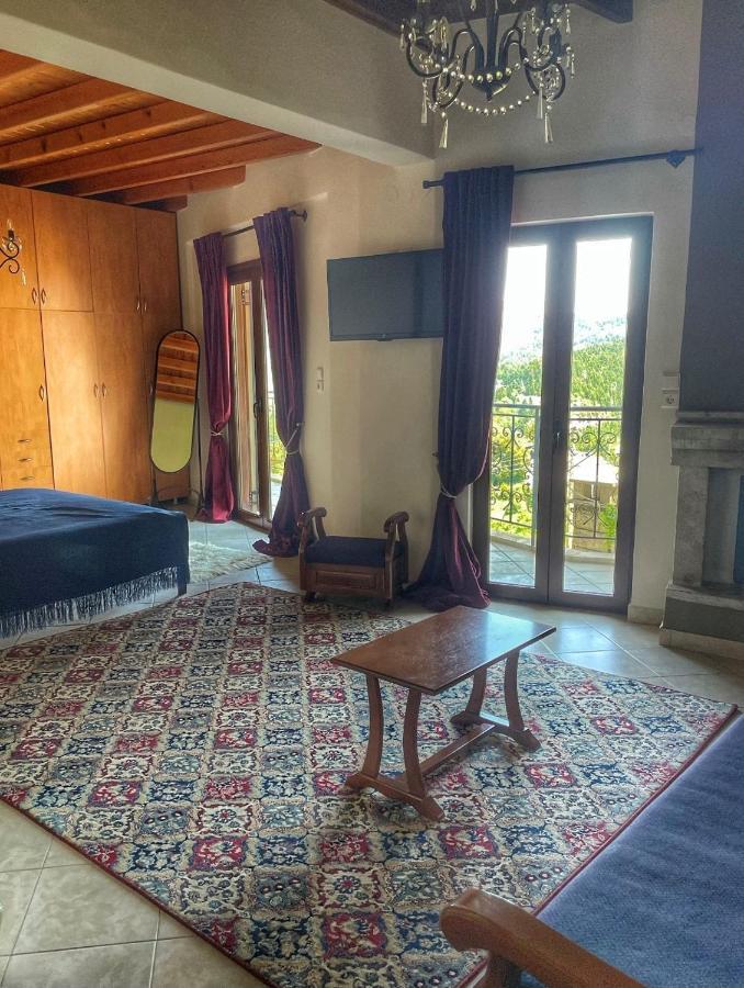 Xenonas Vasilikou Hotel Valtessiniko Ngoại thất bức ảnh
