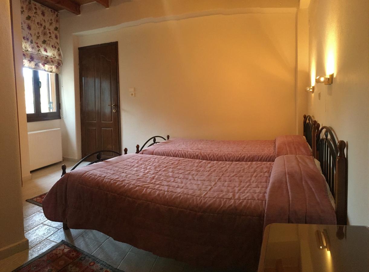Xenonas Vasilikou Hotel Valtessiniko Ngoại thất bức ảnh